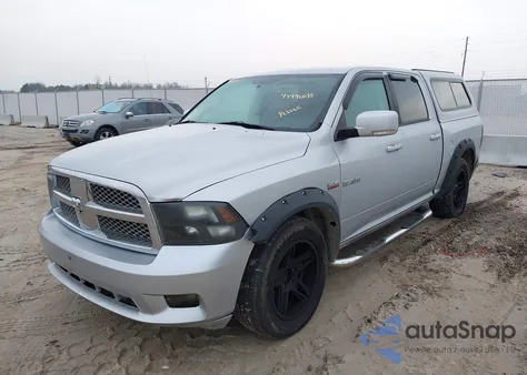 2010 Dodge Ram 1500 Slt/Sport/Trx z USA, uszkodzony, nr VIN 1D7RB1CT4AS121414